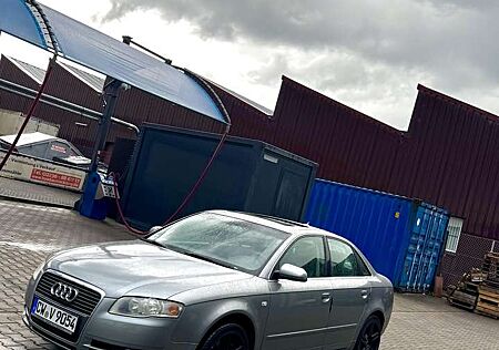 Audi A4 A 4 / 2.0 T FSI multitronic ( 200 ps)