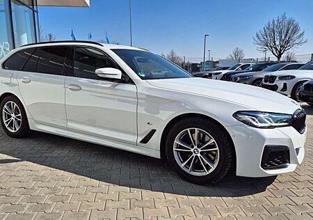 BMW 520 d xDrive Touring ///M-Sport/Laser-L./AHK/HUD