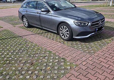 Mercedes-Benz E 200 E-Klasse T-Modell T 9G-TRONIC