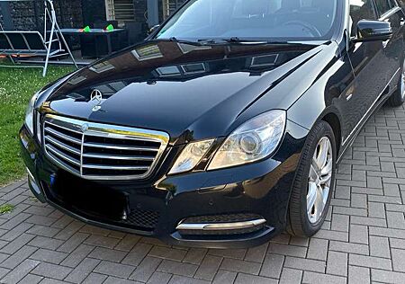 Mercedes-Benz E 200 CDI DPF BlueEFFICIENCY Avantgarde