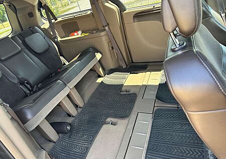 Lancia Voyager 2.8 Multijet 16v Silver