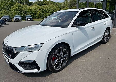 Skoda Octavia Combi 2,0TSI RS Pano 19" AHK 360°Kamera