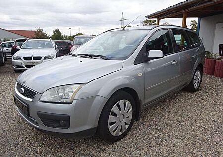 Ford Focus 1,6 Ti-VCT Ghia