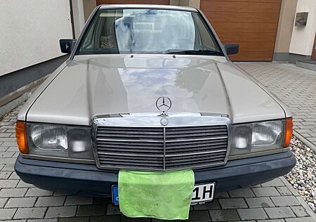Mercedes-Benz 190 D