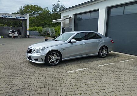 Mercedes-Benz E 63 AMG Speedshift 7G-MCT