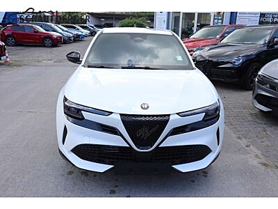 Alfa Romeo Junior Ibrida 1.2 VGT 48V-Hybrid 107 kW Ti Navi Digitales
