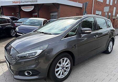 Ford S-Max Titanium