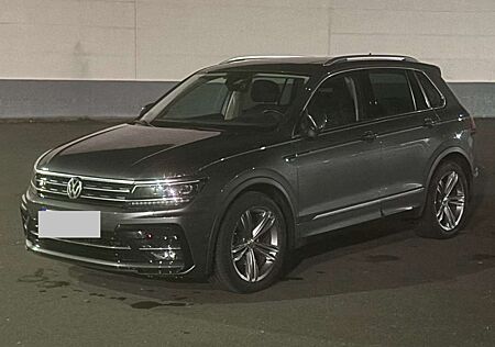 VW Tiguan Volkswagen 2.0 TDI SCR Highline, R-Line, AHK, Panoramadach