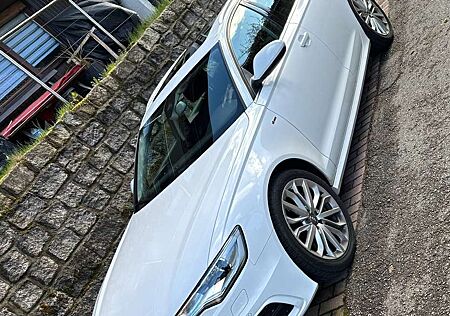 Audi A6 Avant 3.0 TDI DPF quattro tiptronic