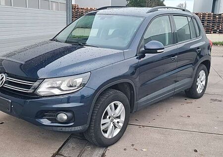 VW Tiguan Volkswagen 2.0 TDI BlueMotion Technology Team