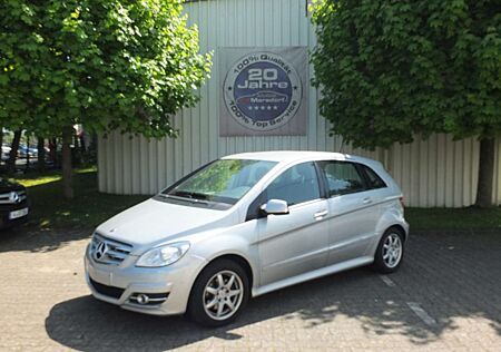Mercedes-Benz B 200 AUTOTRONIC COMAND PARCTRONIC AHK TEMPOMAT