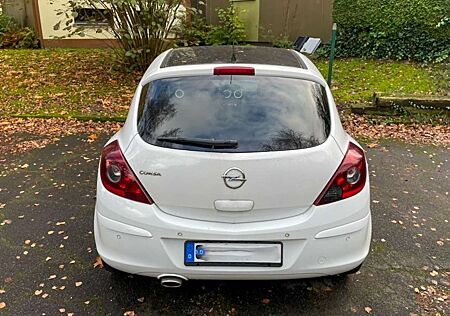 Opel Corsa 1.4 16V Color Edition