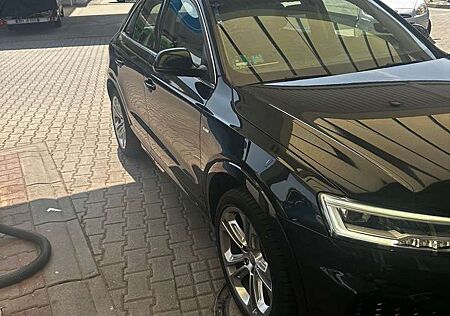 Audi Q3 2.0 TDI quattro S tronic design