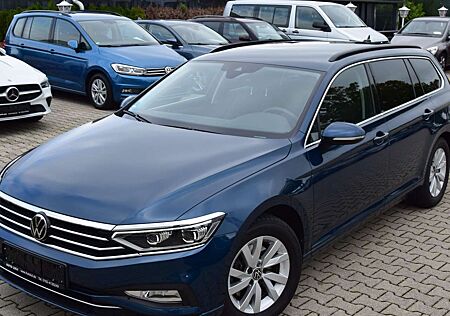 VW Passat Variant Volkswagen Business,Led,Kamera,Navi,Acc,Shz,Park pilot.