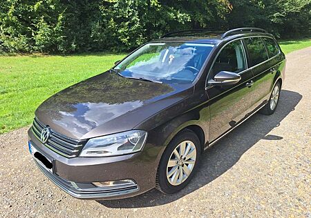 VW Passat Variant Volkswagen 2.0 TDI DSG Comfortline Panoramad.