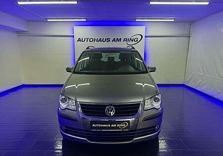 VW Touran Volkswagen Conceptline 1.9 TDI NAVI TEMPO AHK SZHZG