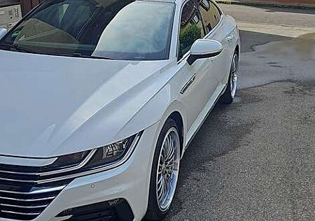 VW Arteon Volkswagen 2.0 TSI DSG R-Line