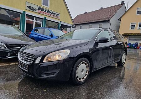 Volvo V60 DRIVe Momentum 1.6d NAVI+PDC+BLUETOOTH