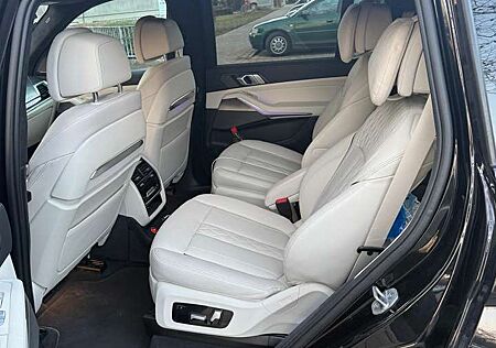 BMW X7 M M60 i xdrive
