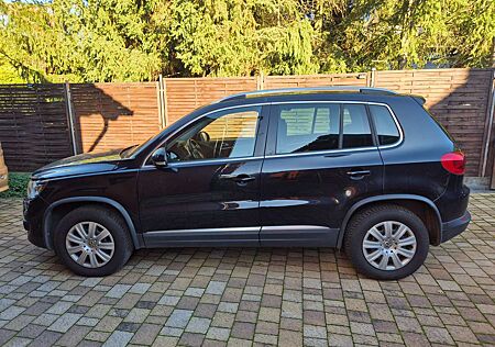 VW Tiguan Volkswagen Diesel 2.0 TDI DPF 4 BlueMotion DSG Sport