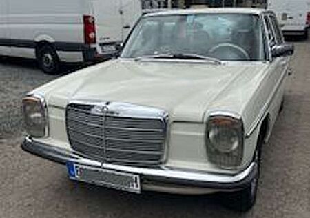 Mercedes-Benz W 114/115 Strich-Acht 280 C Automatik