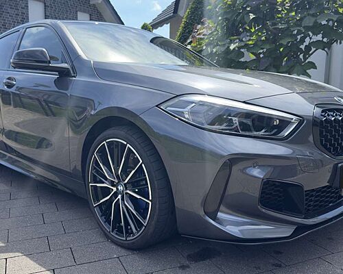 BMW 135 M135i xDrive Performance