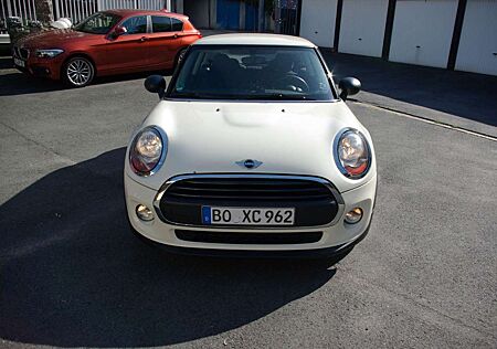 Mini ONE 3-trg. First