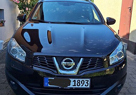 Nissan Qashqai 1.6 Tekna connect Navi Xenon Winter