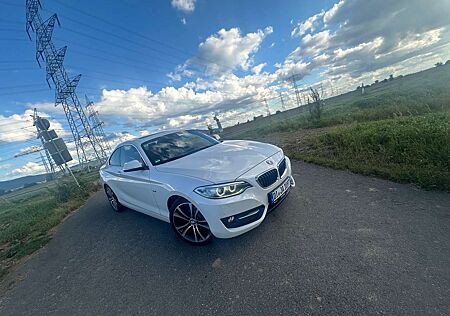 BMW 225d 225 Coupe Sport-Aut. Sport Line