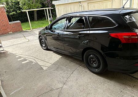 Ford Focus Turnier 1.0 EcoBoost Start-Stopp-System ST-L
