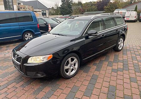 Volvo V70 gebraucht kaufen Volvo V70 D4 Kombi Summum NAVI, Leder, Shz