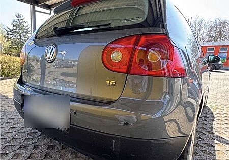 VW Golf Volkswagen 1.6 Automatik Comfortline