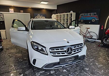 Mercedes-Benz GLA 180 Aut. / 8 fach / Top Zustand/ 1J.Garantie