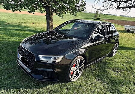 Audi RS3 2.5 TFSI quattro