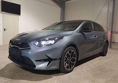 Kia Cee'd Ceed / Edition 30 Jahre 1.5 T-GDI 140 PS Navi-Teillede...