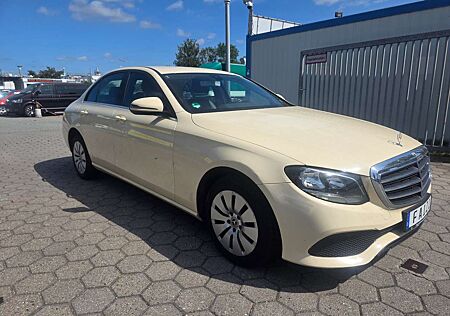 Mercedes-Benz E 200 d 9G-TRONIC Euro6 Navi Kamera Scheckheft