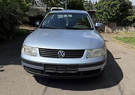 VW Passat Volkswagen 1.8 CL