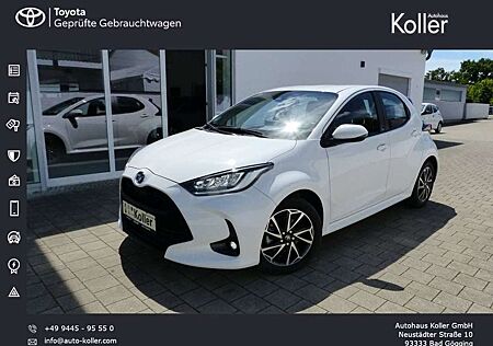 Toyota Yaris 1.5 Hybrid Team D Klimaaut LED Keyless SHZ