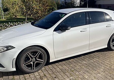 Mercedes-Benz A 180 AMG Line