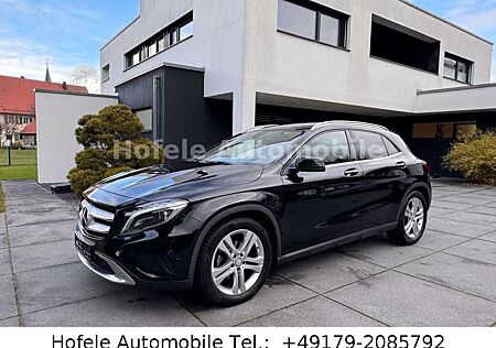 Mercedes-Benz GLA 200 **LED/AHK/CAM**