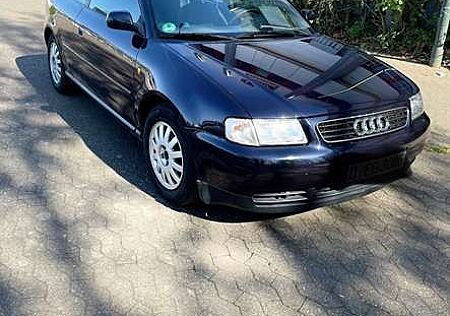 Audi A3 1.6 Ambiente