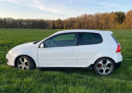 VW Golf GTI Volkswagen Golf V 3-Türer 2.0