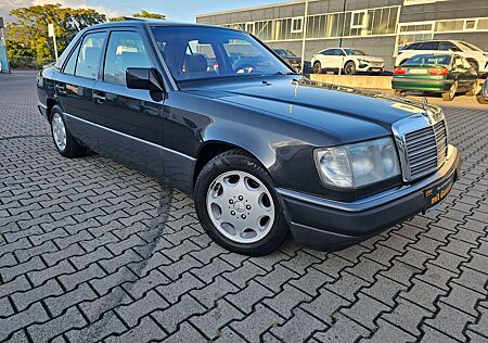 Mercedes-Benz E 230 H-Zulassung Oldtimer, Automatikgetriebe,SD,Tuv Neu