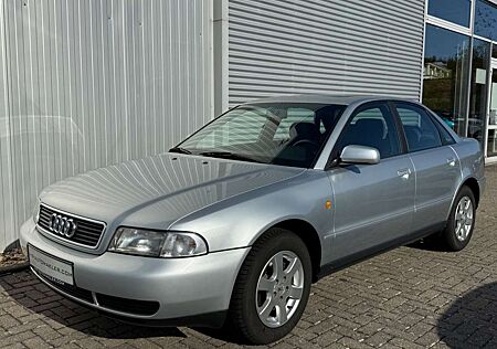 Audi A4 1.6 Automatik Schiebedach PDC Klima