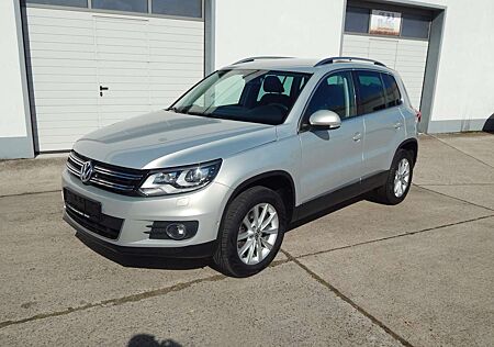 VW Tiguan Volkswagen Sport *2.HAND*XENON*SITZH*LM*KLIMAAUTO*NAVI*