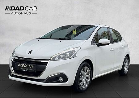 Peugeot 208 1.2 Active 2. Hand Tempomat PDC SHZ KLIMA BT