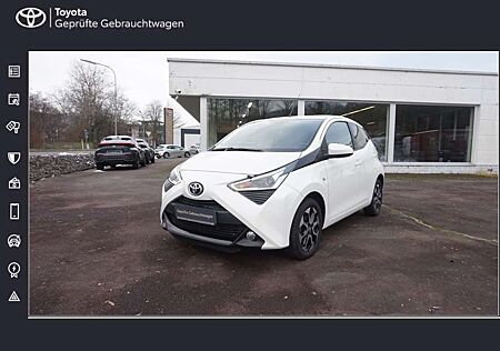 Toyota Aygo (X) x-play Team Deutschland