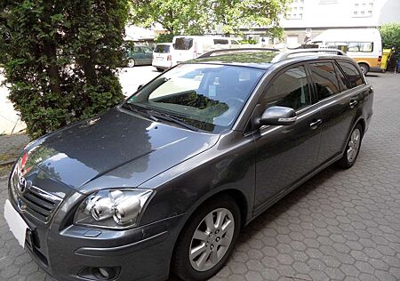Toyota Avensis Kombi Travel 2,2 D-4D 2008 Vollleder