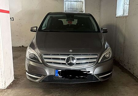 Mercedes-Benz B 200 B-Klasse BlueEFFICIENCY EDITION 1