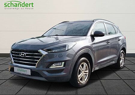 Hyundai Tucson 1.6 Advantage LED Navi Klimaautomatik PDC DAB